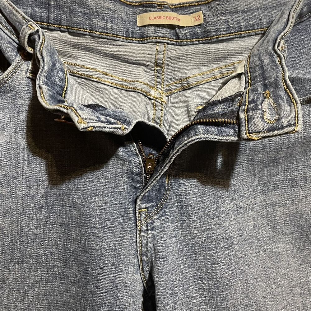 Levis Jean Women sz 32 Classic Bootcut 14M 34x29 Blue Denim Stretch Pants Casual - Picture 9 of 11